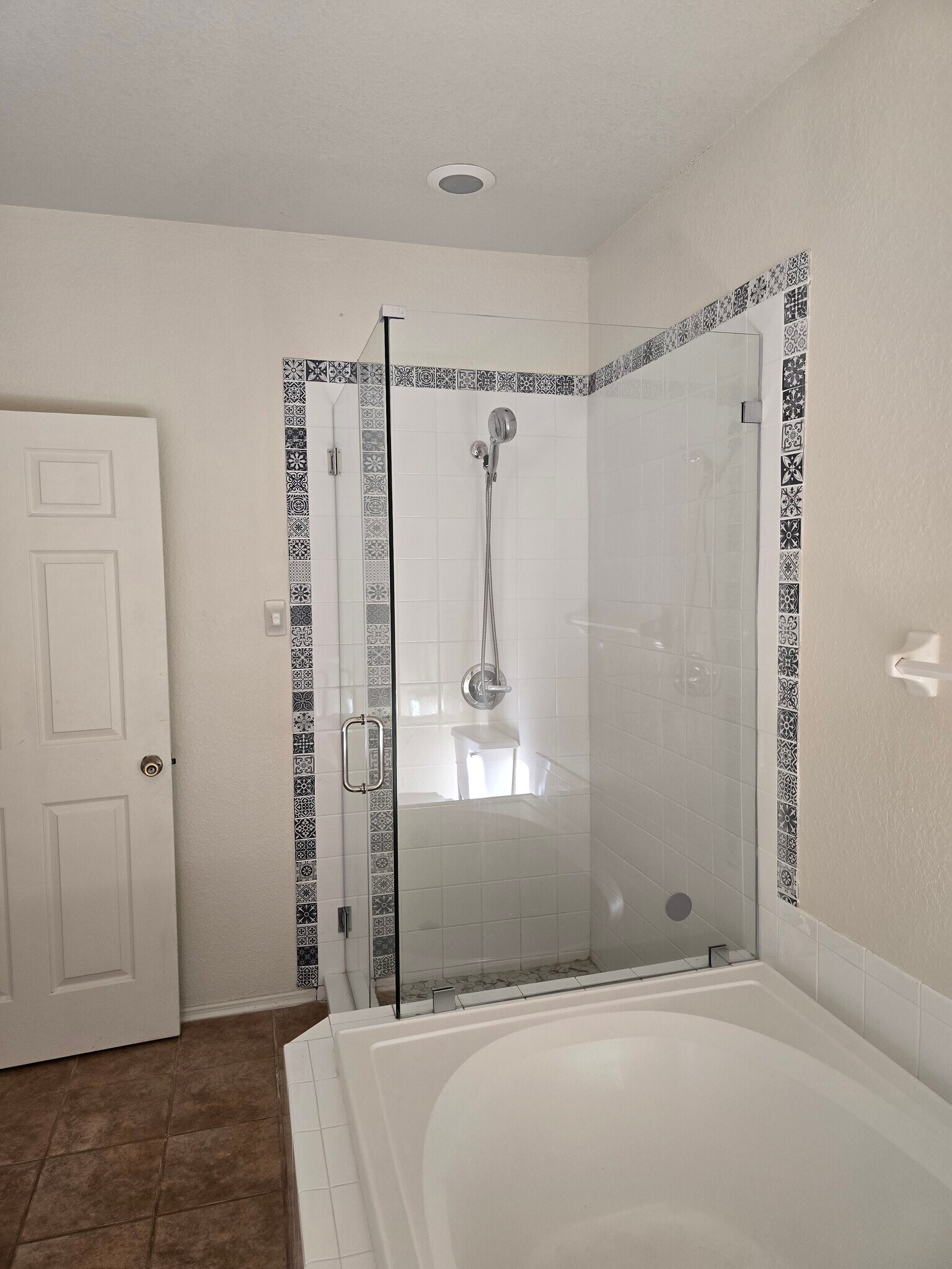 Building Photo - 16467 Enclave Village Dr