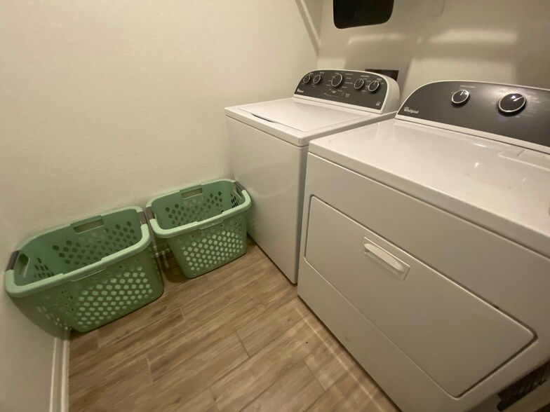 Laundry Room - 1108 Whipple Tree Trl