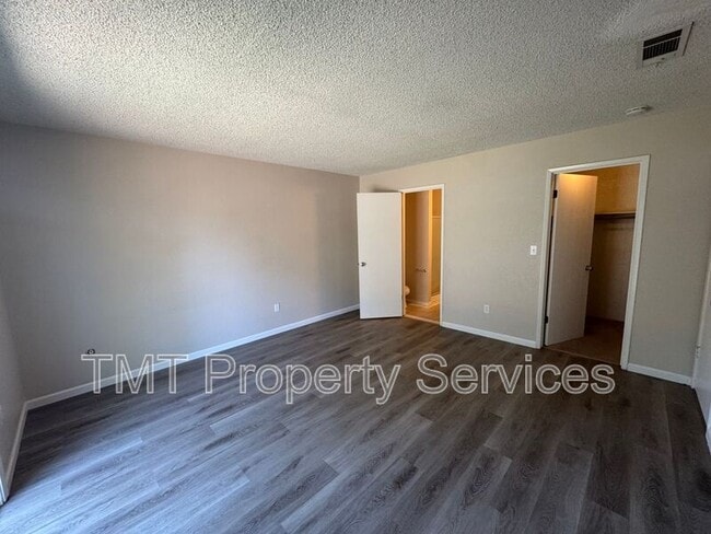 Building Photo - 9341 Camada Ct
