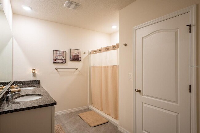Building Photo - 5230 Bracks Landing Dr