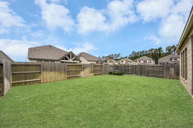 Building Photo - 11210 Burgus Farm Rd