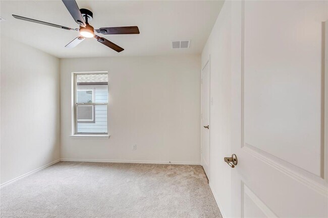 Building Photo - 1717 River Plateau Dr