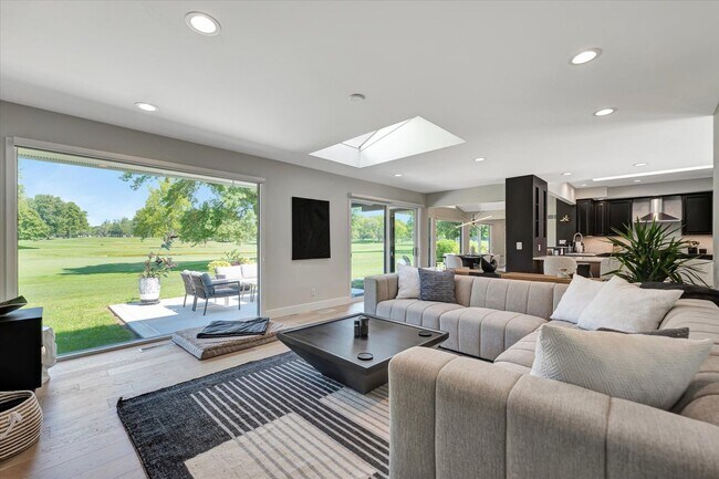 Building Photo - Luxury Ranch House on Champaign Country Club
