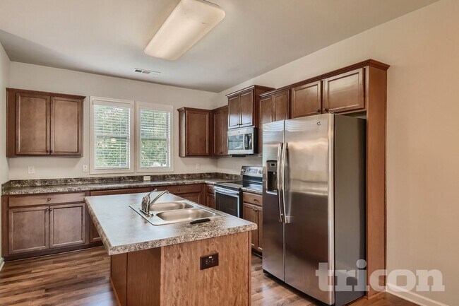 Building Photo - 345 Sand Bay Dr SW