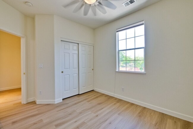 Building Photo - Spacious 4-Bedroom Home on Private Cul-De-Sac | No HOA | Custom Closets, New Floors & Lush Backya...