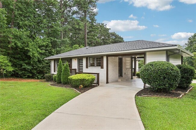Building Photo - 3731 N Druid Hills Rd