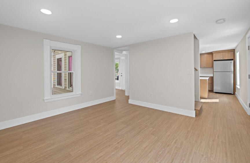 Building Photo - 40 Cedar St