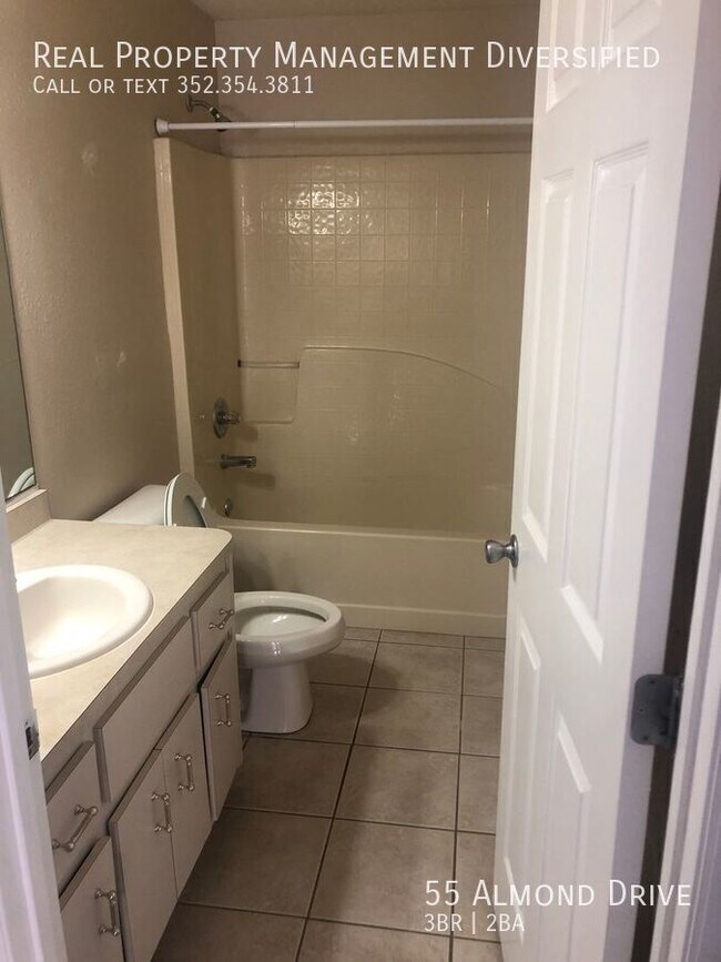 Building Photo - 55 Almond Dr