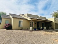 Building Photo - Beautiful Home in Rincon Trails!