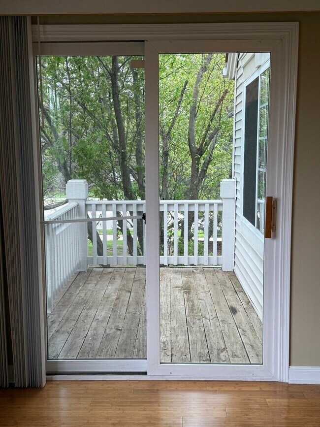 Building Photo - 2419 Oakfield Ct