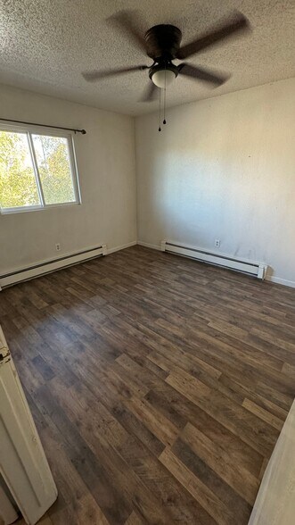 Building Photo - 635 10th Ave