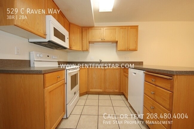 Building Photo - 529 Raven Way