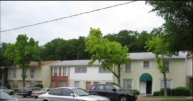 Primary Photo - Spanish Puerto Apartments
