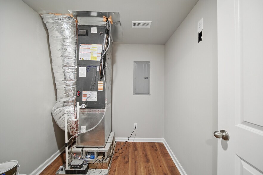 Large utility room for storage - 216 Legion Dr