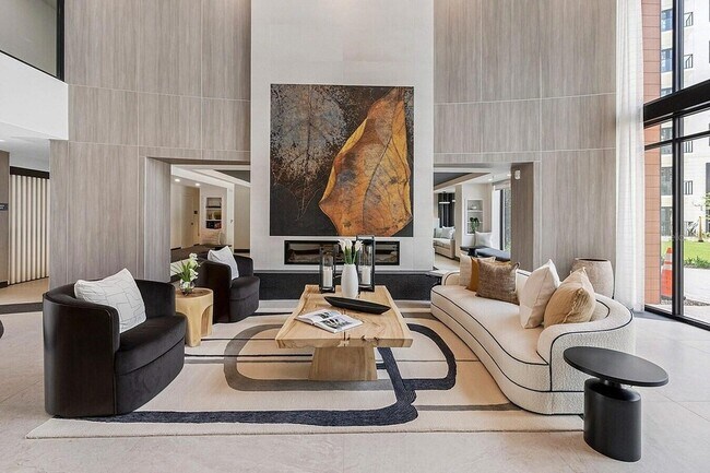 Building Photo - 425 Centerpointe Cir