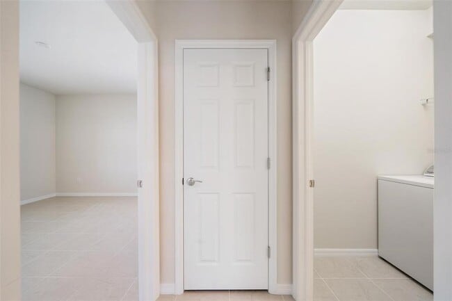 Building Photo - 13161 Oriago St