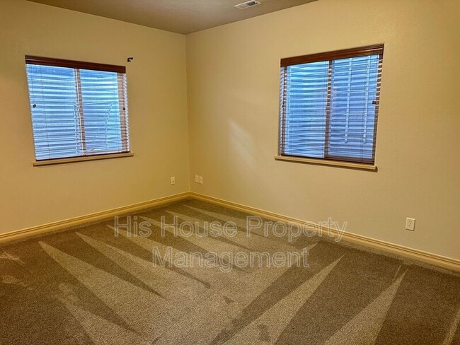 Building Photo - 3103 68th Ave Ct