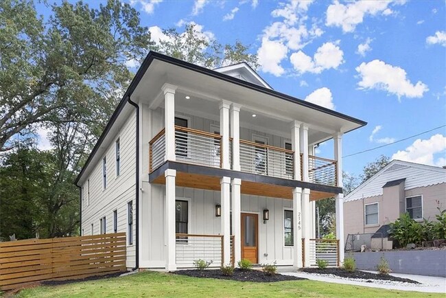 Building Photo - Spacious 4BR/4BA Home in Prime College Park Location