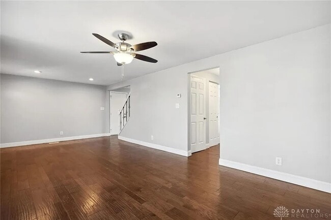 Building Photo - 5300 Saum St