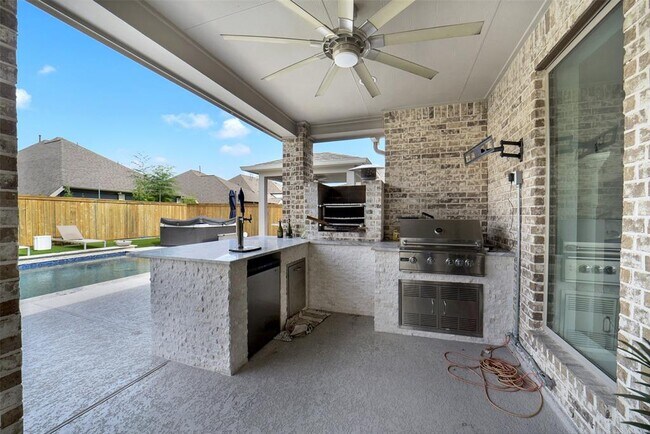 Building Photo - 15014 Little Fox Canyon Tr