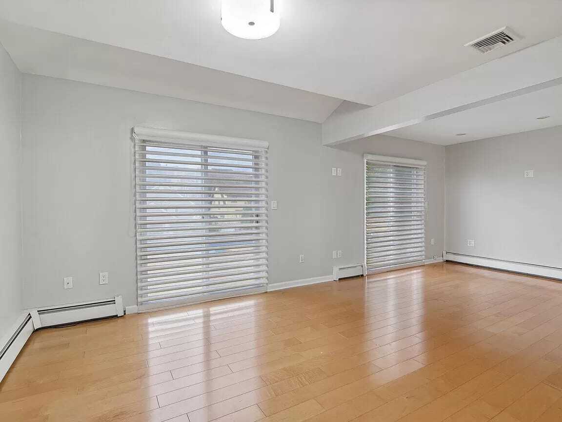 Building Photo - 275 Hamilton Pl