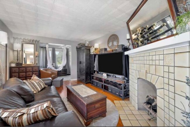 Building Photo - 3421 Glenway Ave