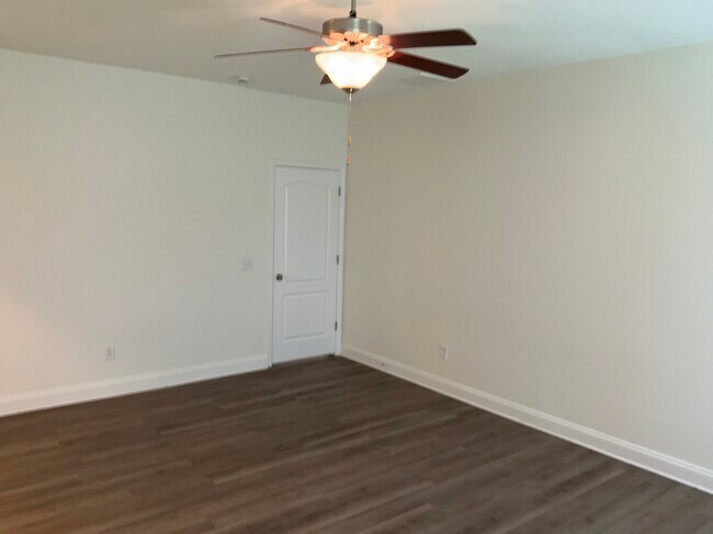 Building Photo - 2477 Glyncastle Way