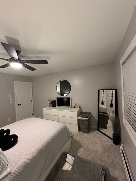 Bedroom - 66 Ponwood Cir