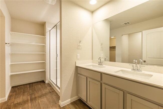 Building Photo - 612 Roaring Fork Ln