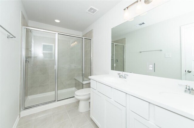 Building Photo - 27930 Western Crk Ct