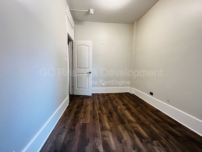 Building Photo - 6401 S Eberhart Ave