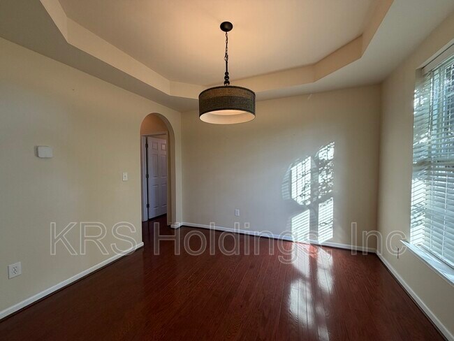 Building Photo - 13 Hampshire Glen Pkwy