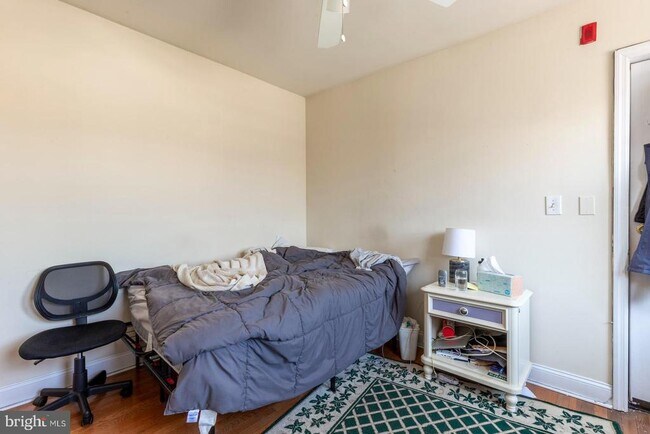 Building Photo - 2136 S 15th St