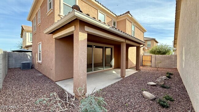 Building Photo - 1132 S Amulet