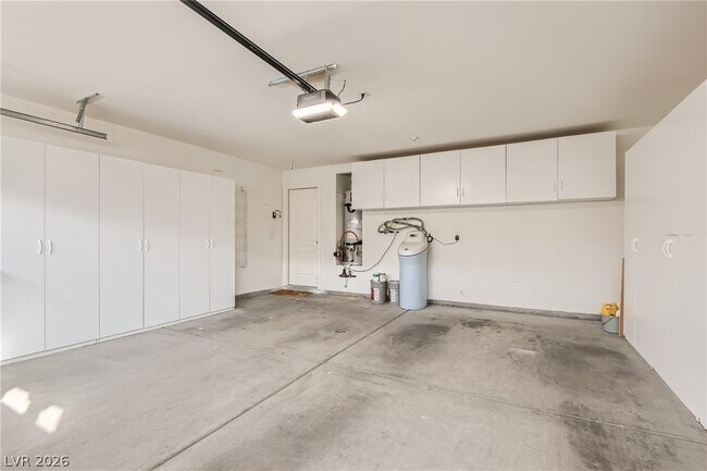 Building Photo - 3930 Blue Gull St