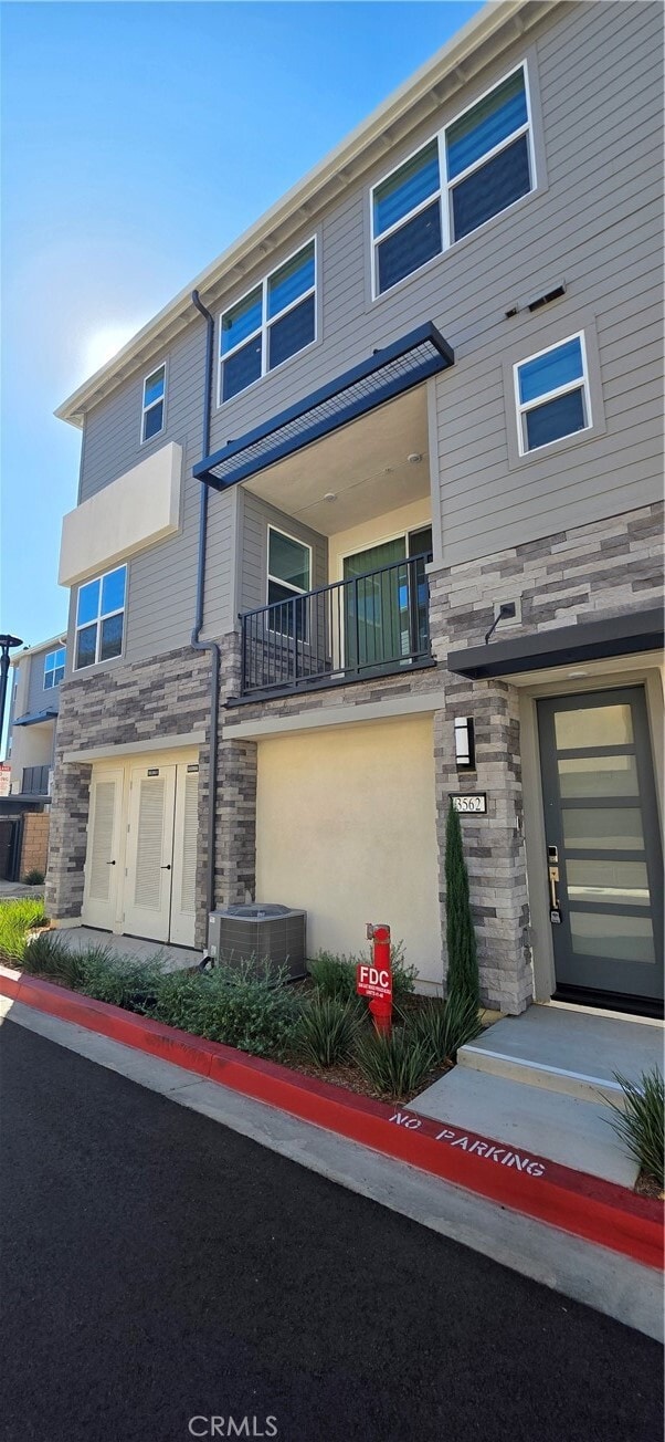 Building Photo - 3562 Indigo Privado