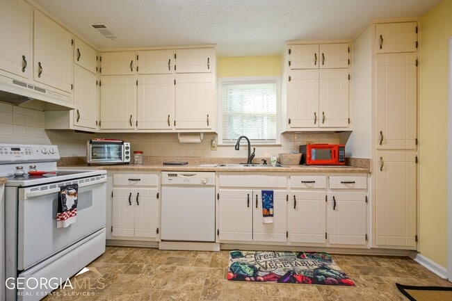 Building Photo - 9577 Winding Way Ln