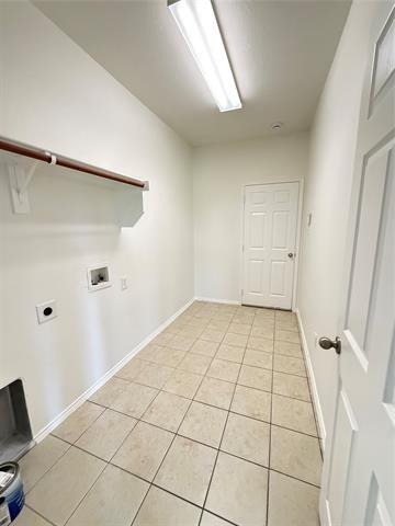 Building Photo - 9004 Brook Hill Ln