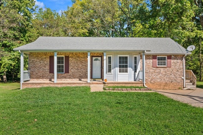 Primary Photo - Cozy Charm Meets Modern Touches in Oak Grove
