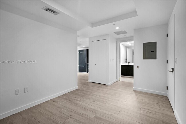 Building Photo - 45 SW 9th St