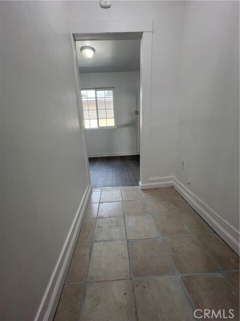 Building Photo - 6105 Woodlawn Ave