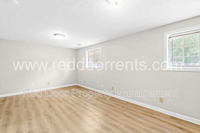 Building Photo - 5904 Beau Jardin Dr