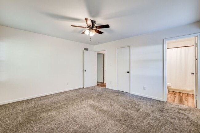 Building Photo - Private Home on Spacious Lot in Browns Sum...