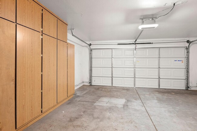 Building Photo - 3297 E Warbler Rd