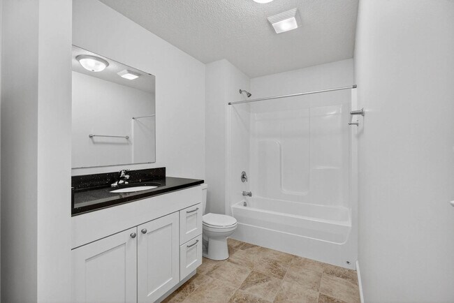 Building Photo - 220 E 37TH St