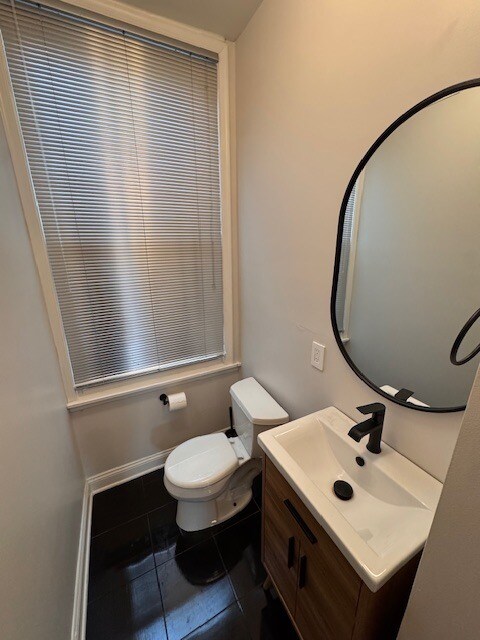 Main floor bath - 503 Columbia Rd NW