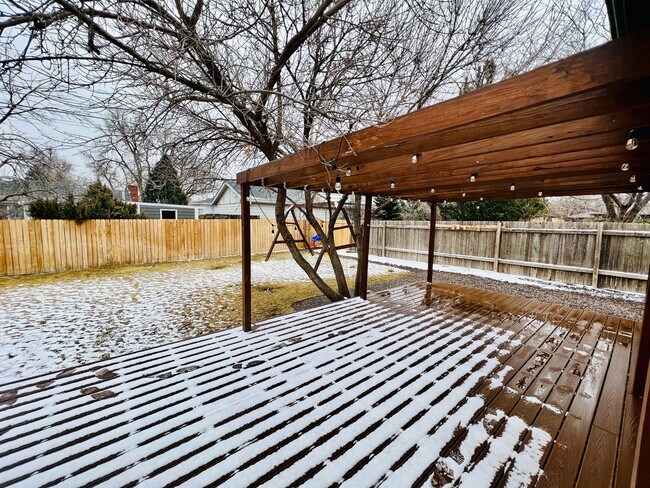 Building Photo - UNIVERSITY HILLS, CHARMING RANCH HOME, UPDATES THROUGHOUT, 3 BED, LARGE YARD, DECK AND PERGOLA .