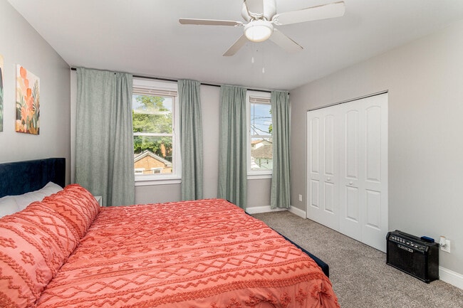 Building Photo - 8 Carneal St