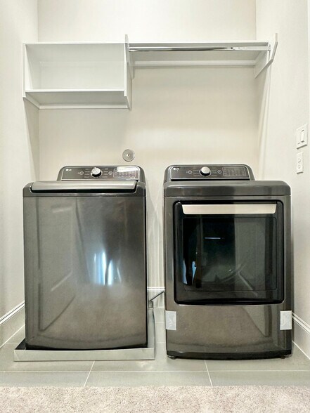Laundry - 809 Bringhurst St