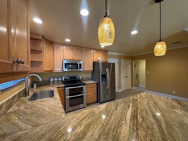 Building Photo - Beautiful Single-Story Gem in Vacaville!